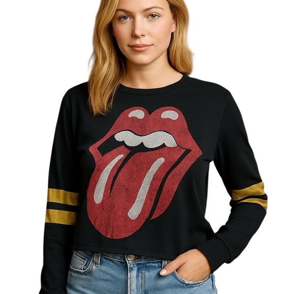the Rolling Stones Tops - The Rolling Stones Large Long Sleeve Cropped Tshirt Casual Cotton Blend